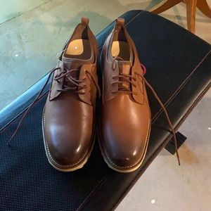 Dockers dress shoes brand new.